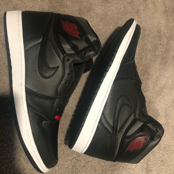 Jordan Retro 1 OG - satin